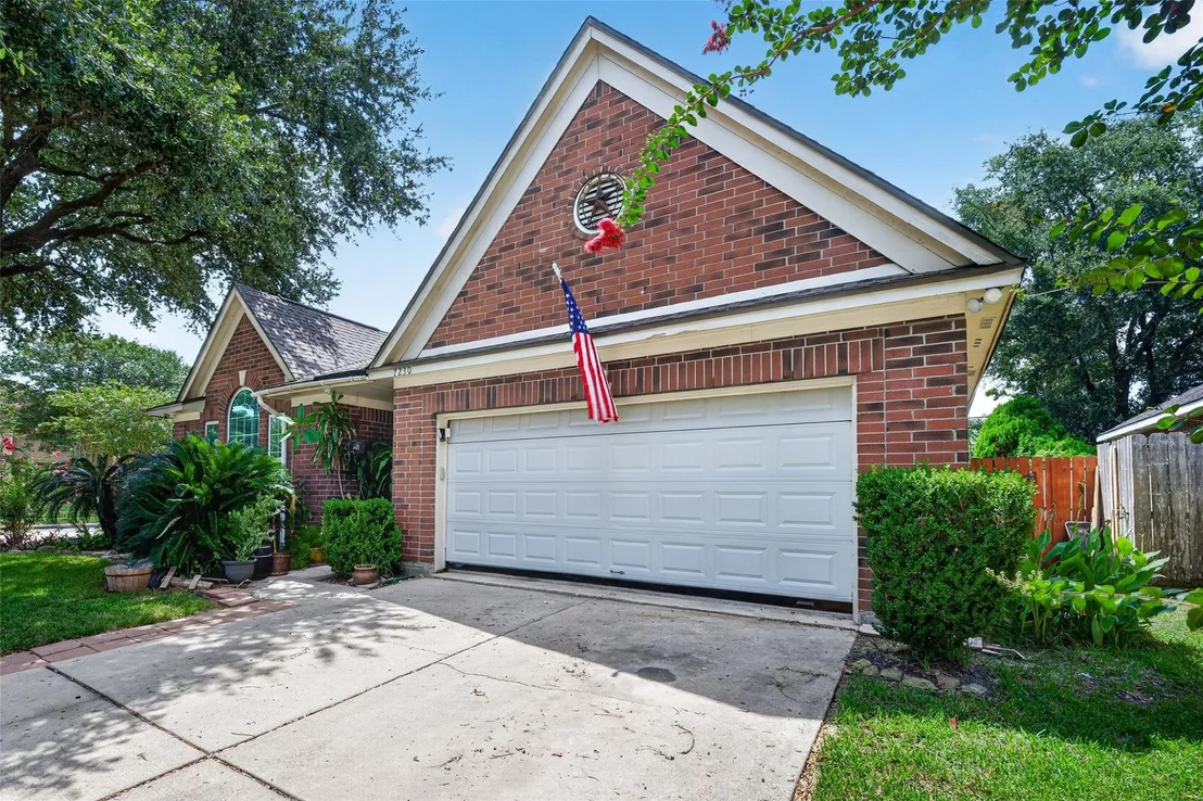 Photo of 7230 Oak Walk Drive