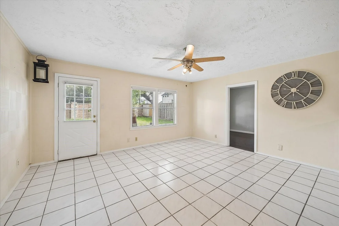 Photo of 6621 Westview