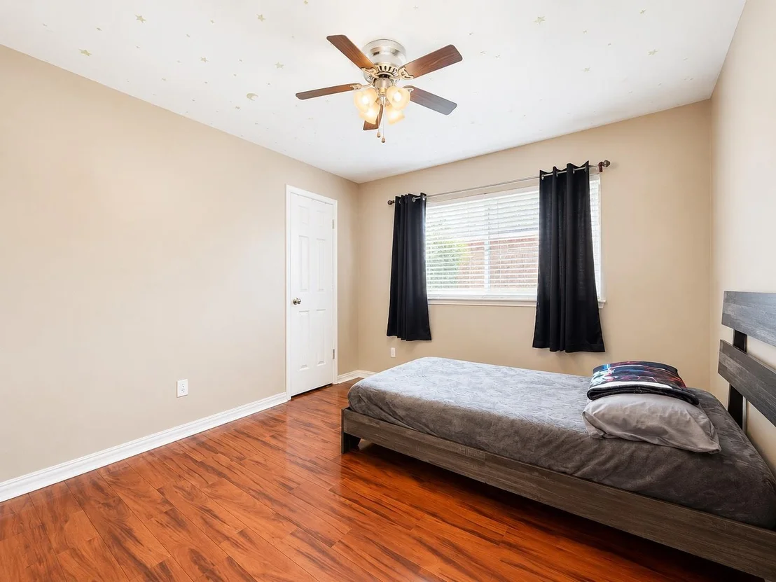 Photo of 13823 Maisemore Road