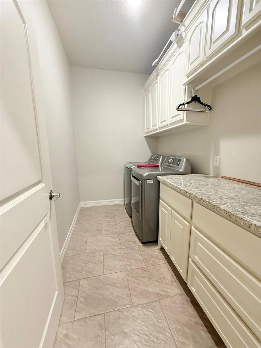 Photo of 313 Creekside Lane