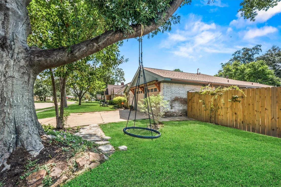 Photo of 6207 Spruce Forest Drive