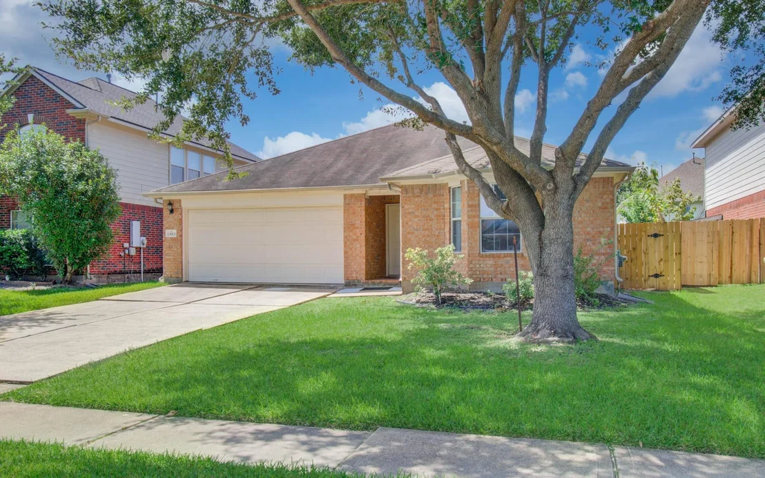 Photo of 13915 Fort Nelson Drive