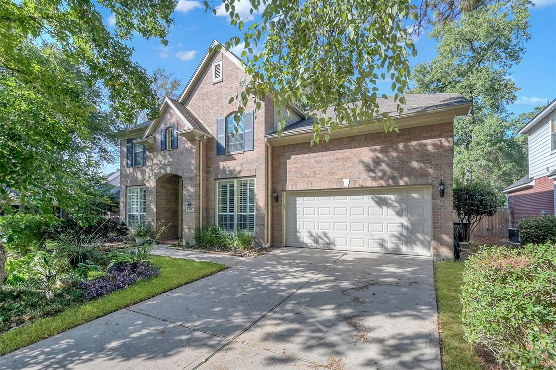 Photo of 143 S Goldenvine Circle