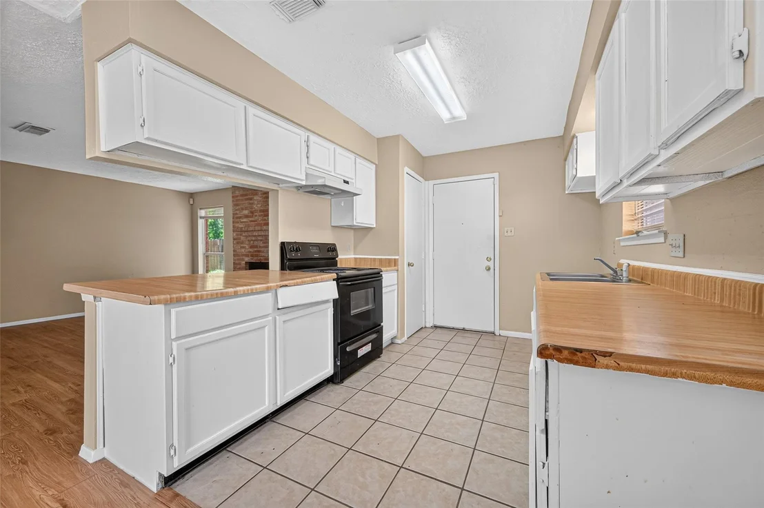 Photo of 18526 Lippizaner Drive
