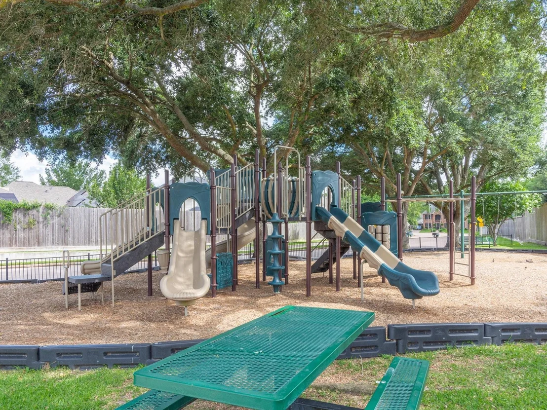 Photo of 22939 Provincial Boulevard