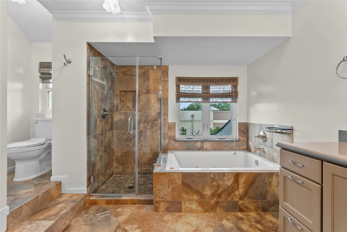 Photo of 1102 Juniper Canyon Lane