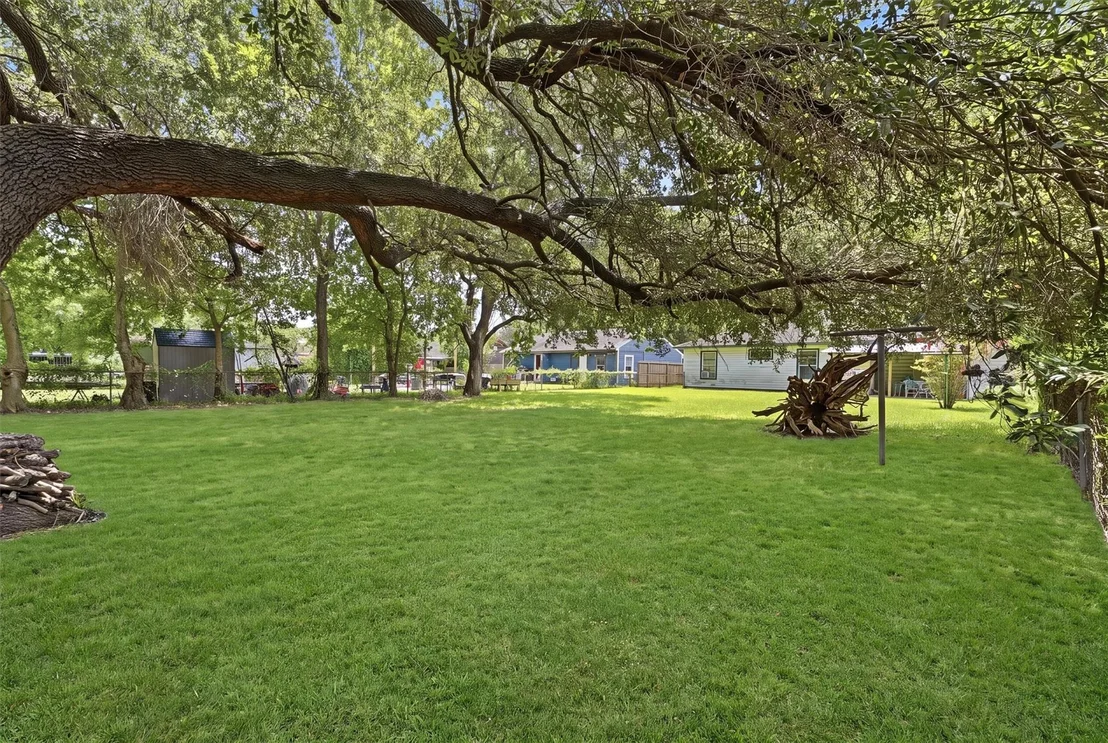 Photo of 717 Bolling Lane