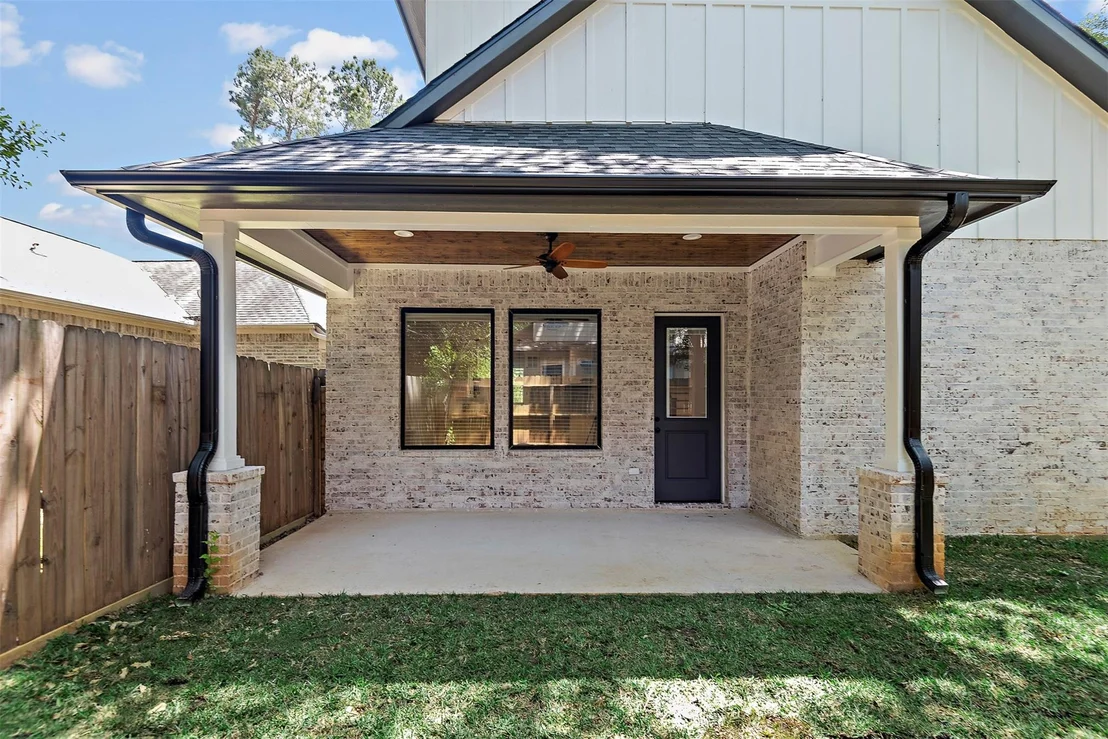 Photo of 13222 Doral Circle