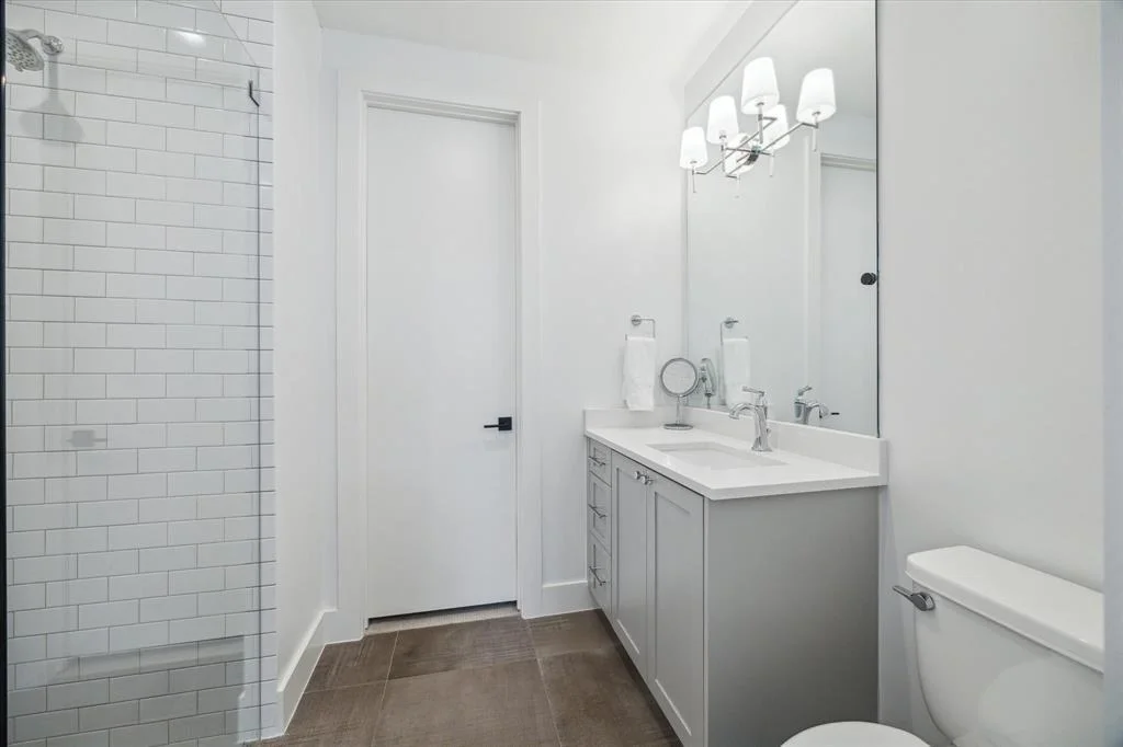 Photo of 1409 Chamboard Lane