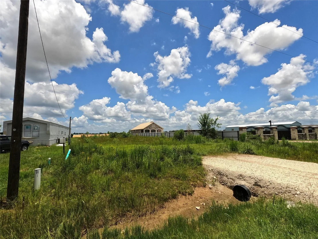 Photo of 155 Road 5043