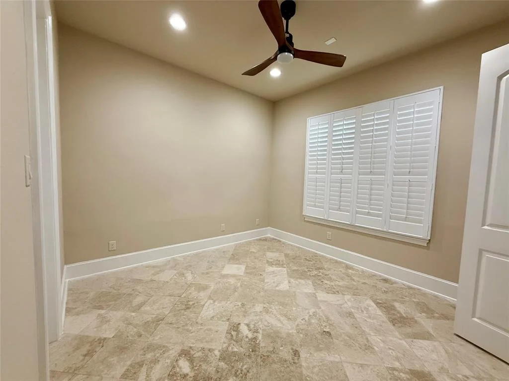 Photo of 25627 Fleming Lodge Lane
