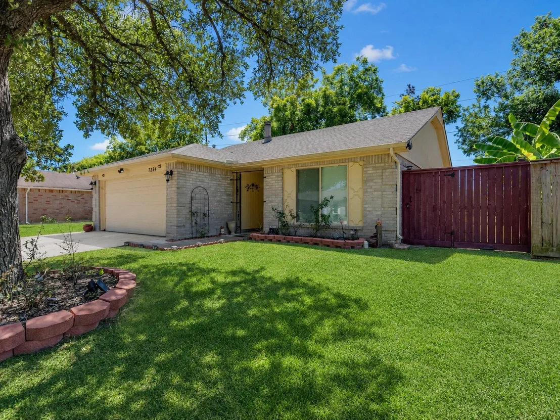 Photo of 7234 Colima Drive