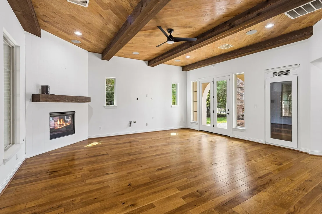 Photo of 14 Woodglade Way