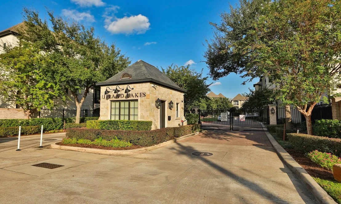 Photo of 10901 Upland Park