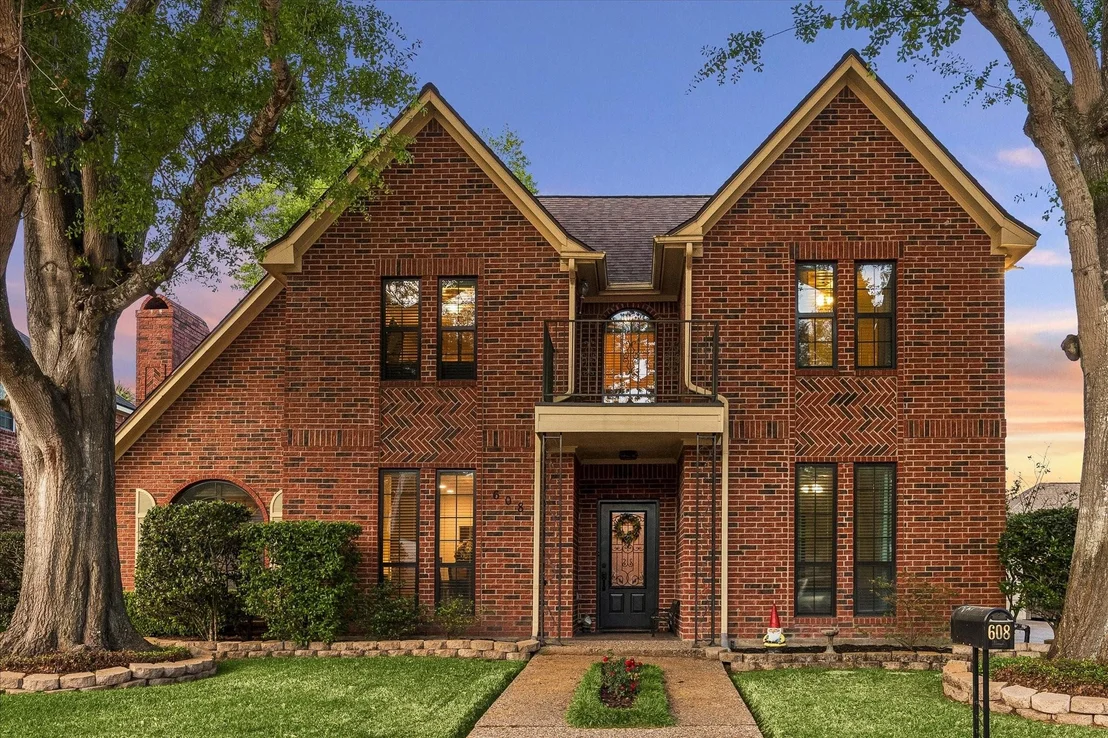 Photo of 608 Westview Terrace Drive