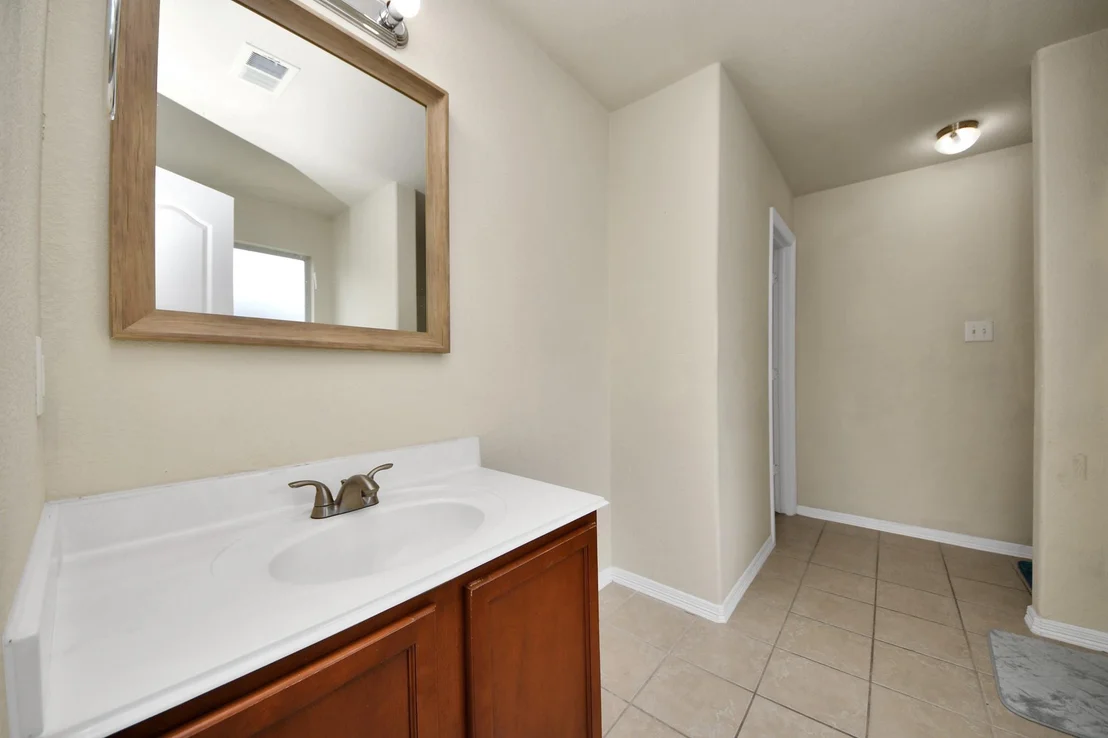 Photo of 5019 Royal Cypress Drive