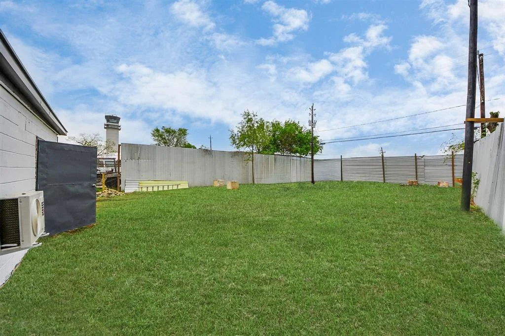 Photo of 8330 Lockheed Avenue