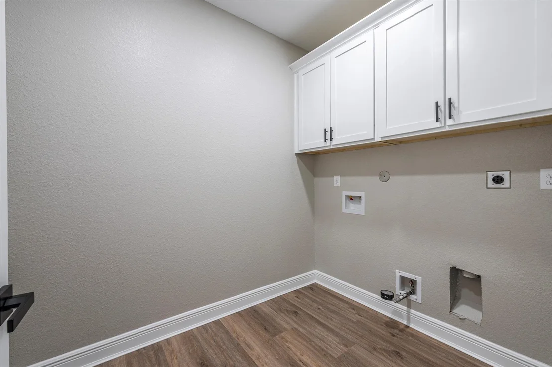 Photo of 8133 Wetherby Lane