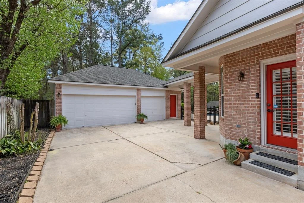 Photo of 38 E Shadowpoint Circle