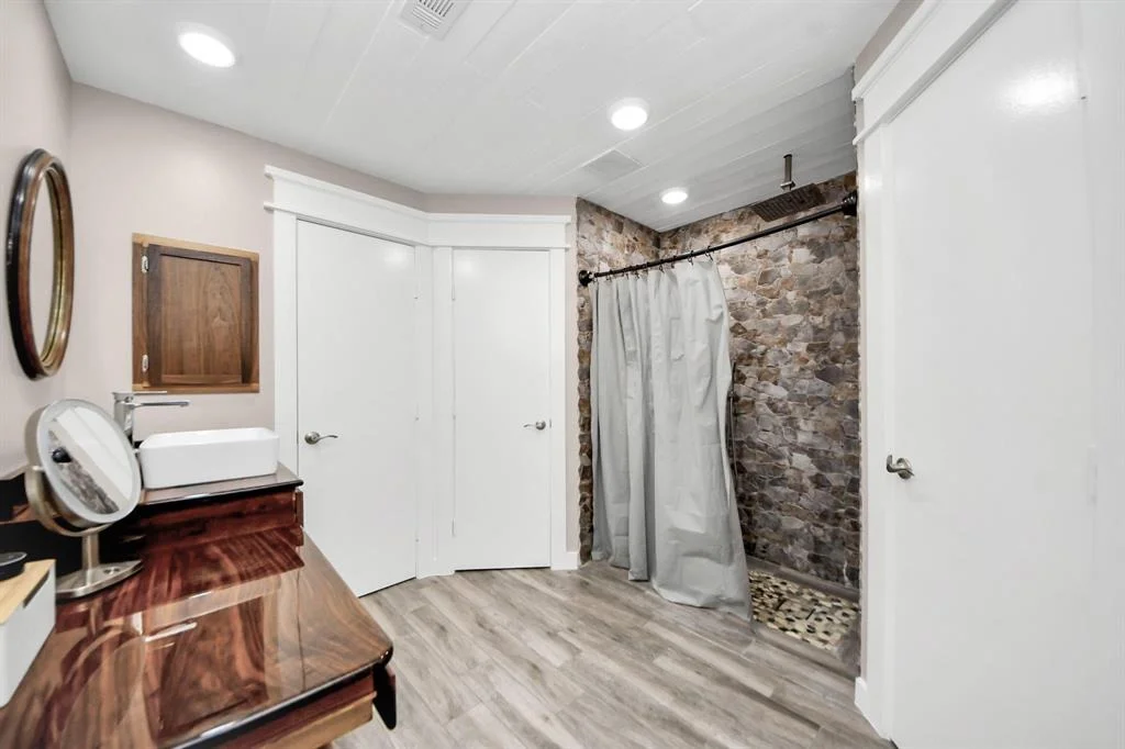 Photo of 2914 Silver Falls Drive
