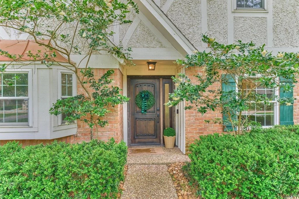 Photo of 6215 Glenhill Drive