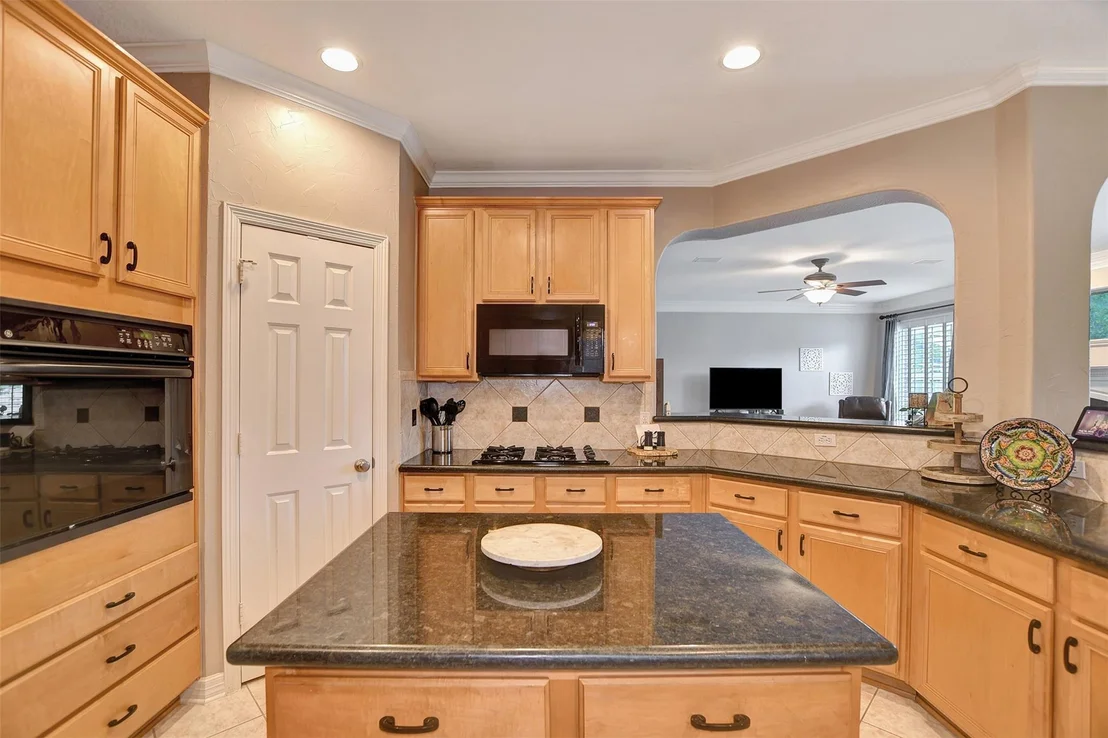 Photo of 15918 Lake Loop Drive