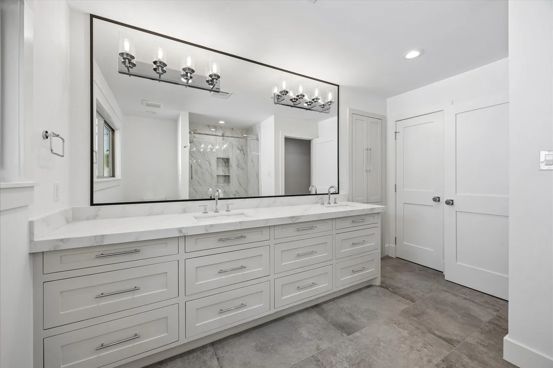 Photo of 620 Stoneleigh Drive