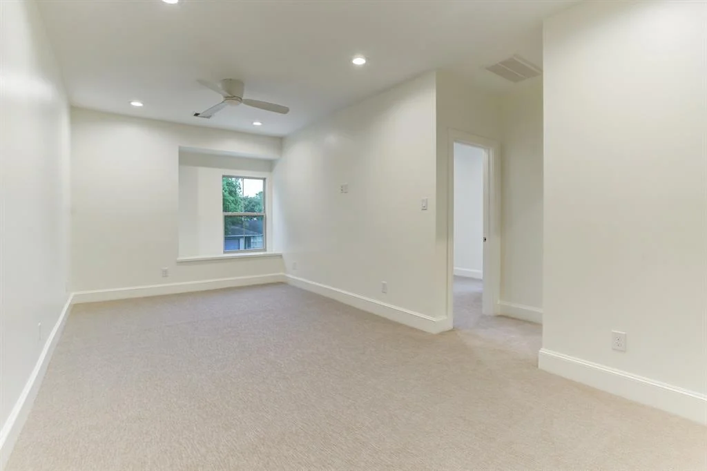 Photo of 1842 Chantilly Lane