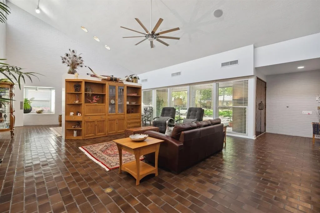 Photo of 10318 Pine Forest Road