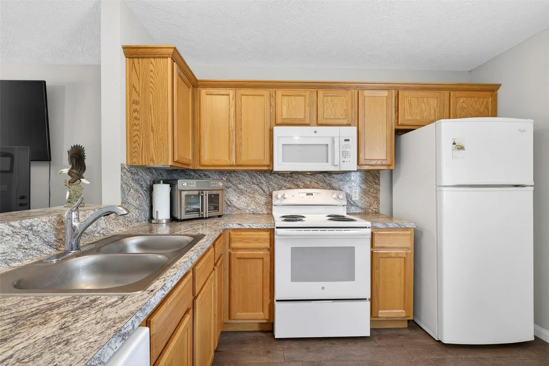 Photo of 3940 Frontier Road