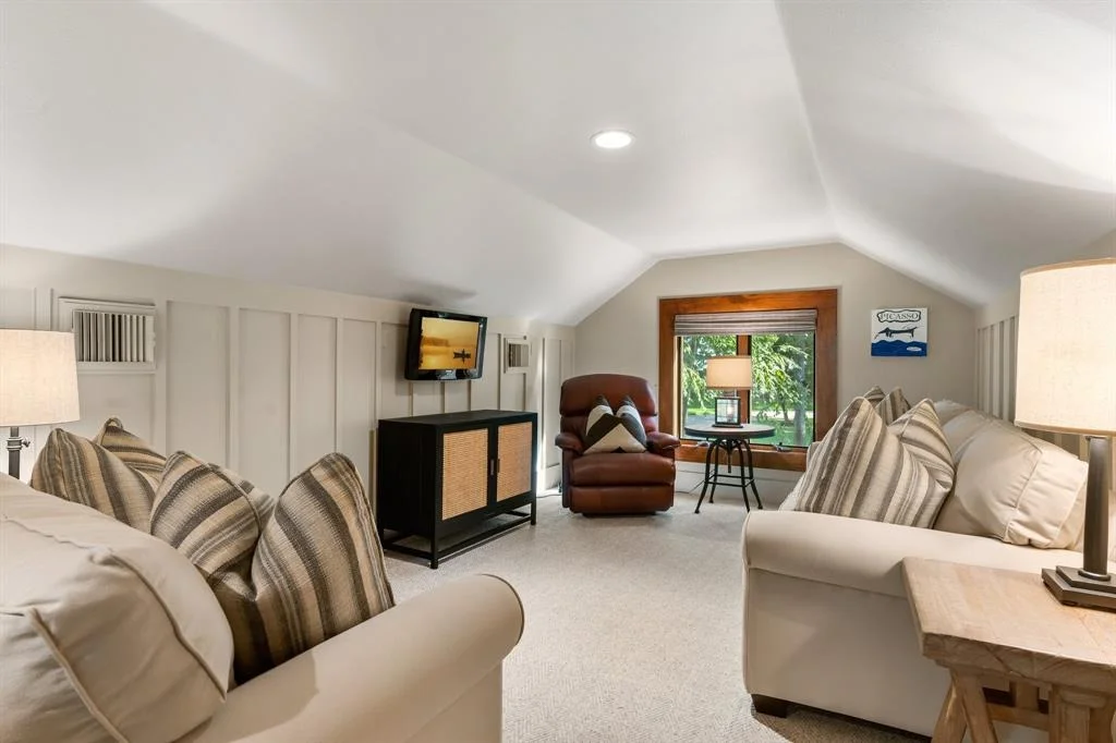 Photo of 16480 Hunters Trail