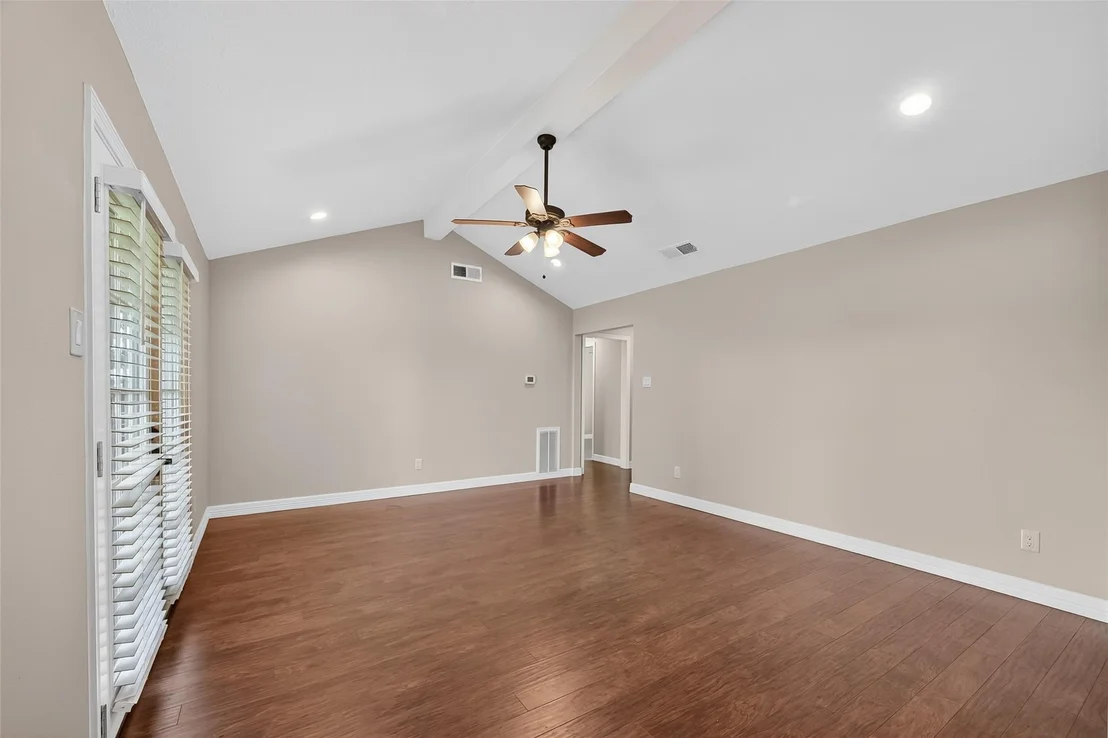 Photo of 2004 Cheryl Drive
