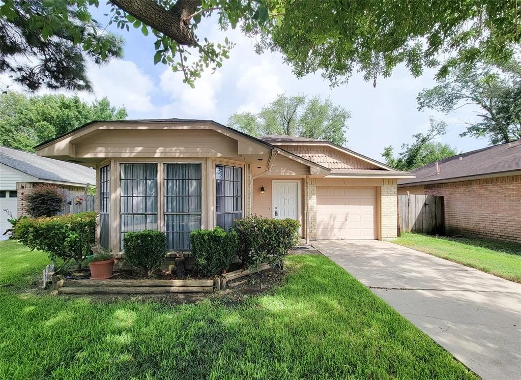 Photo of 6704 Bluebottle Lane