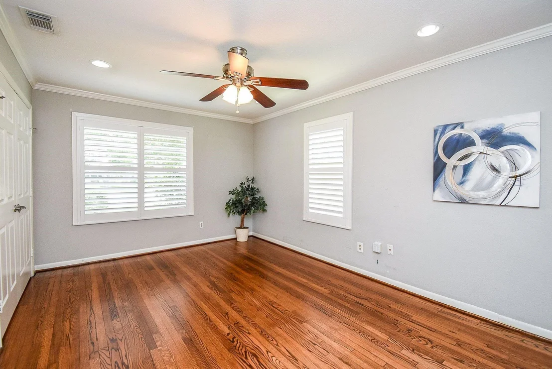 Photo of 1631 Chantilly Lane