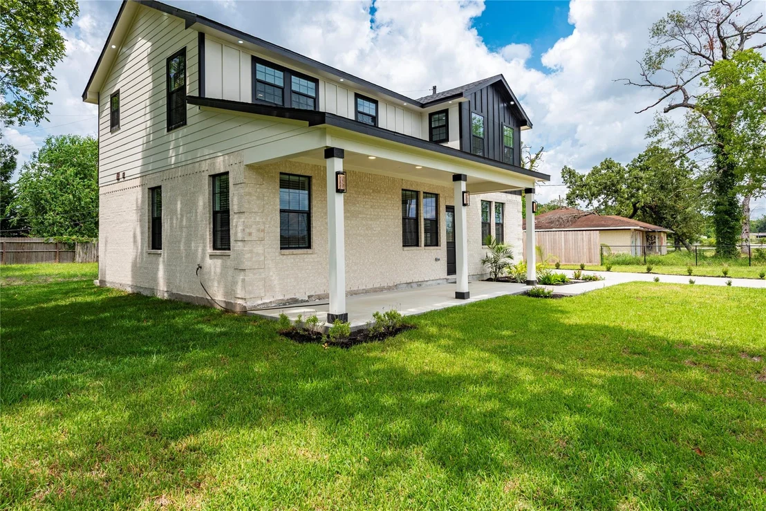 Photo of 8031 Round Rock Drive