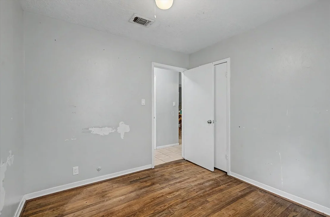Photo of 1019 Bertrand Street