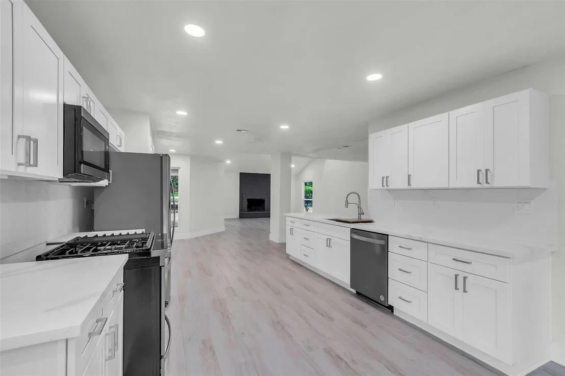 Photo of 1602 Pine Oak Drive