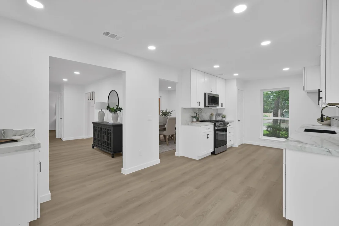 Photo of 70 Breezy Point Place