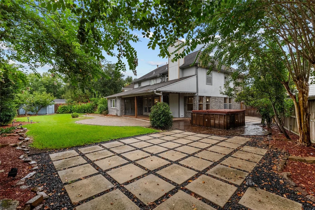 Photo of 1102 Juniper Canyon Lane