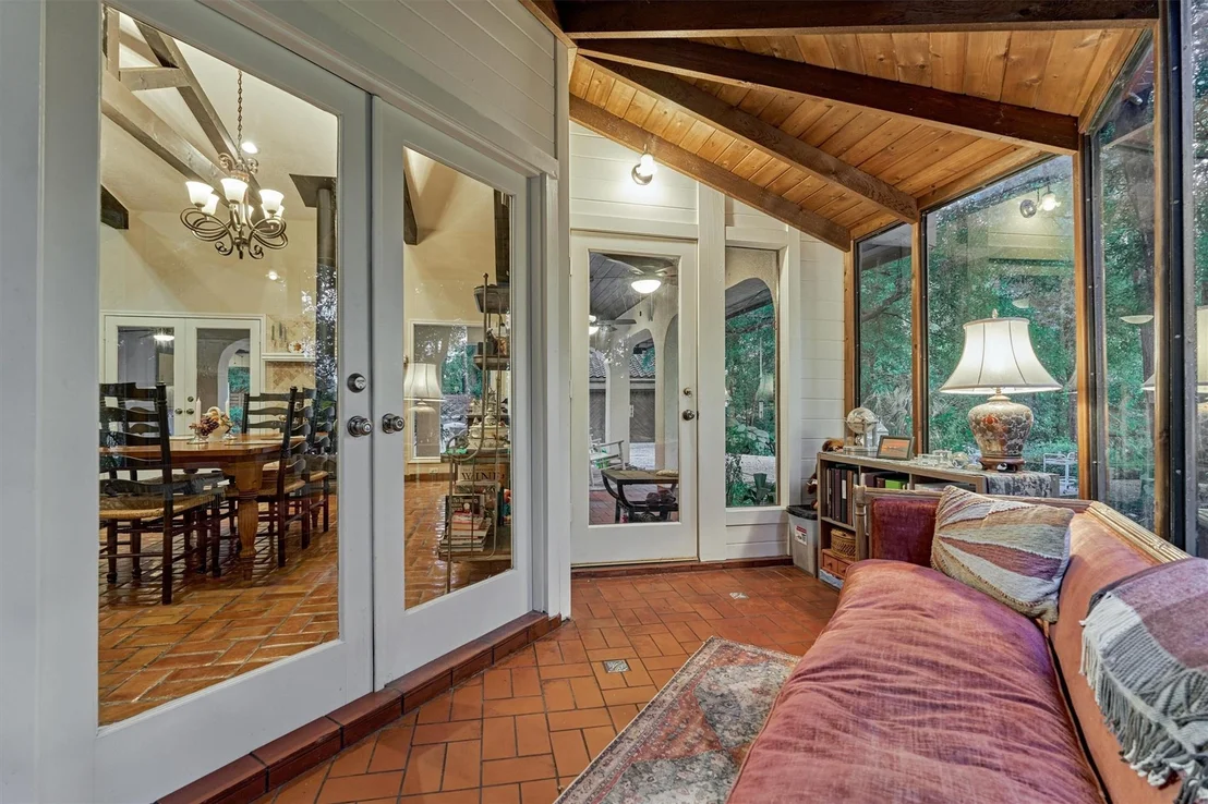 Photo of 1113 River Road