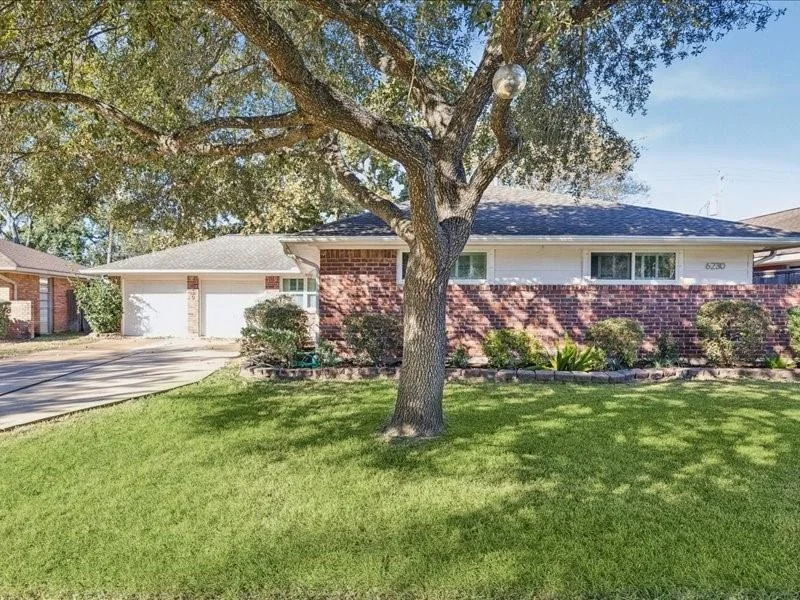 Photo of 6230 Shadow Crest Street