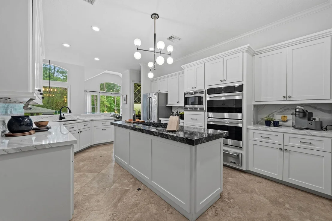 Photo of 63 W Horizon Ridge Place