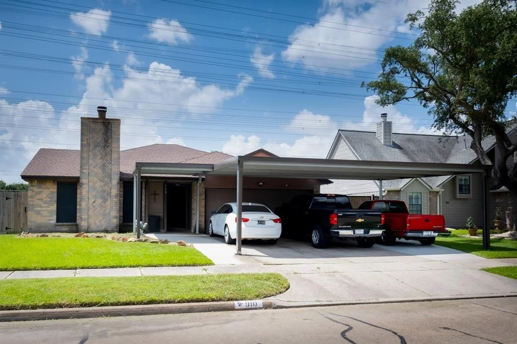 Photo of 910 Wildwood Drive