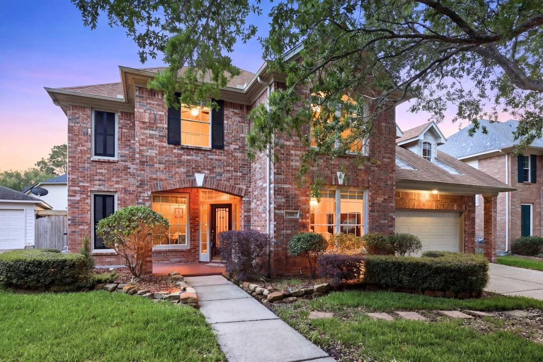 Photo of 5310 Fairwick Court