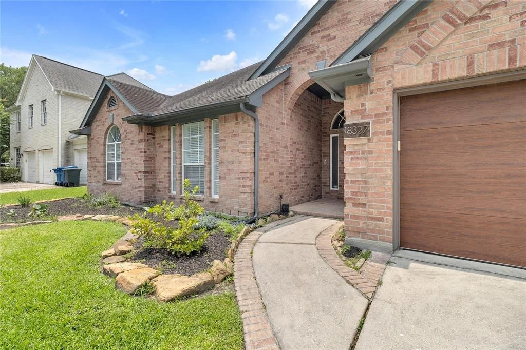 Photo of 18327 Marlin Waters Drive