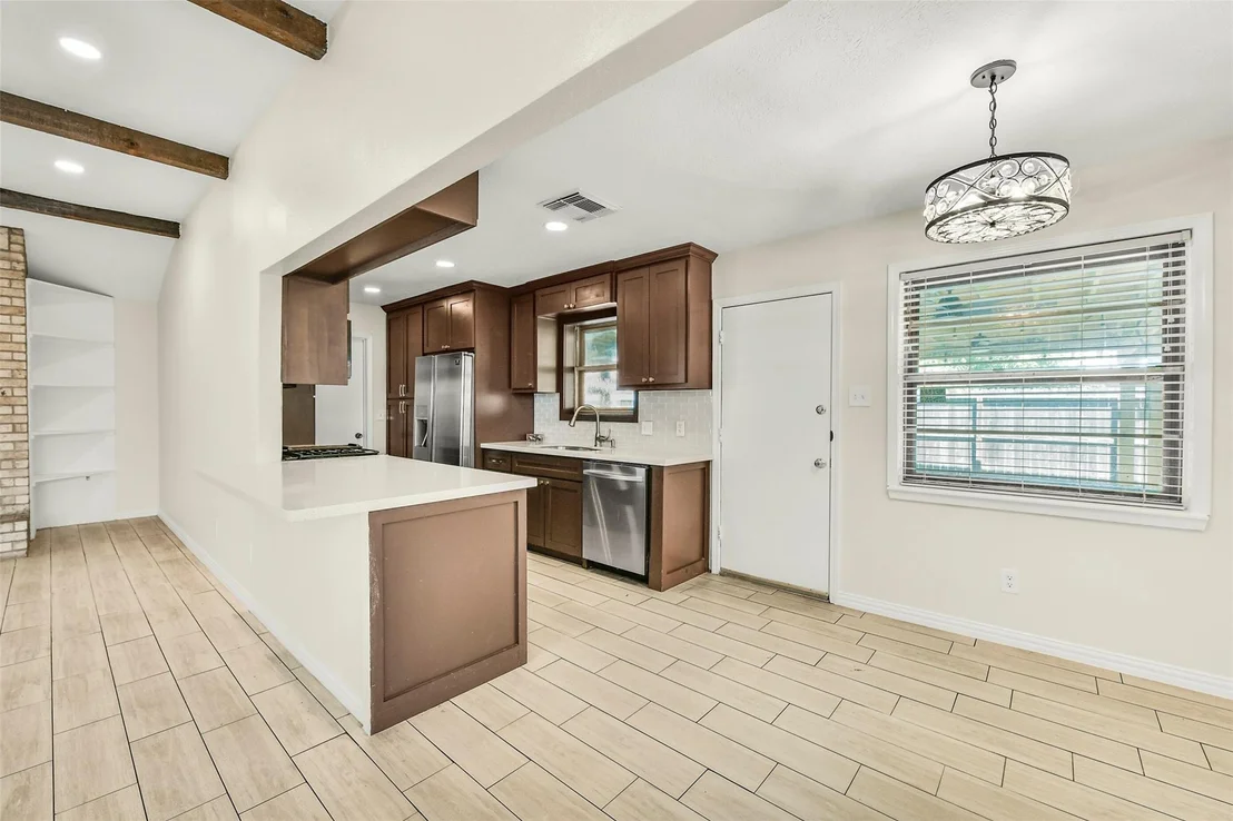 Photo of 5003 Colombia Drive