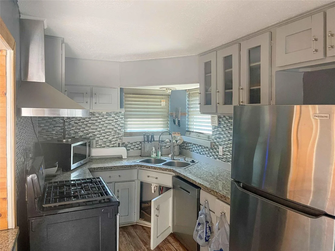 Photo of 6811 Saint Augustine Street