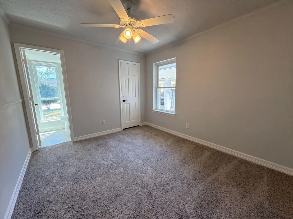 Photo of 1114 Forestburg Drive
