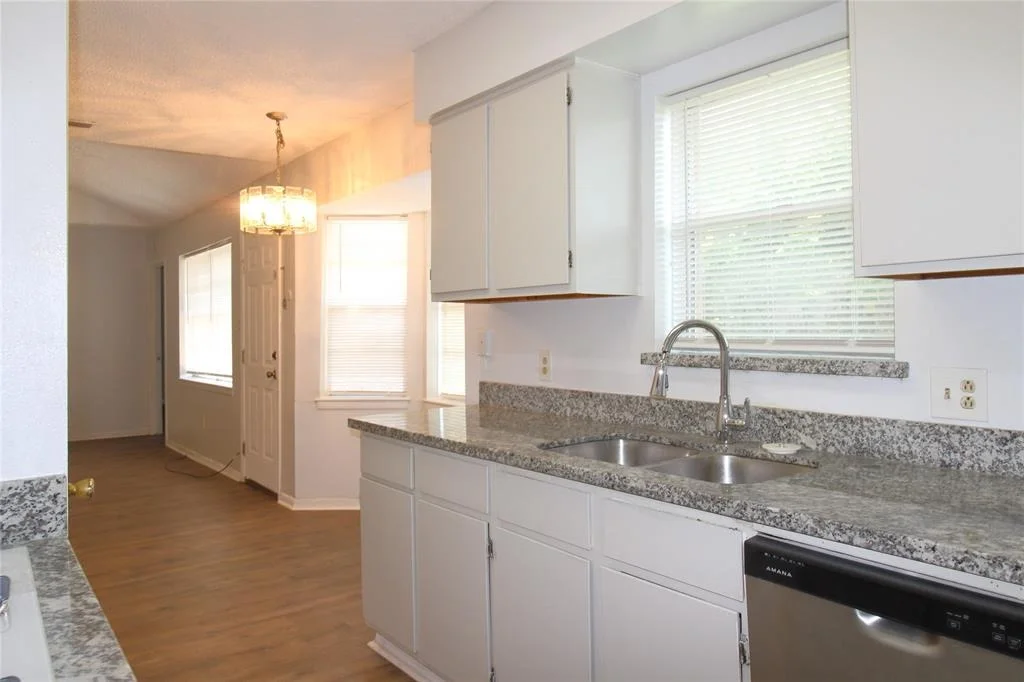 Photo of 701 Meadowglen Drive