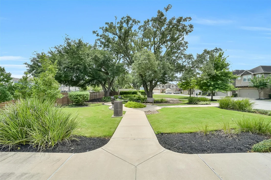 Photo of 1910 Barrel Oak Drive